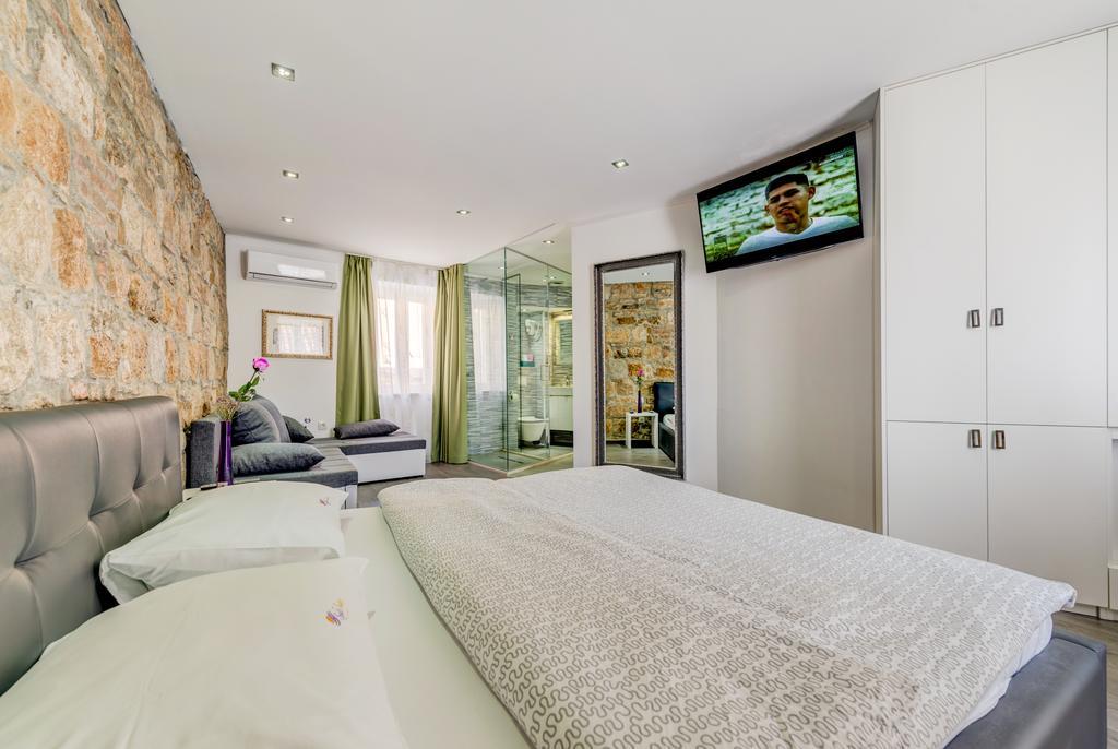 Split Suites - Center Rooms Olga i Petra Exteriör bild