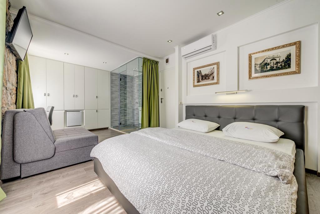 Split Suites - Center Rooms Olga i Petra Exteriör bild