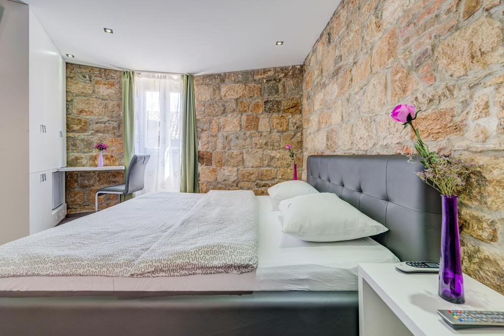 Split Suites - Center Rooms Olga i Petra Exteriör bild
