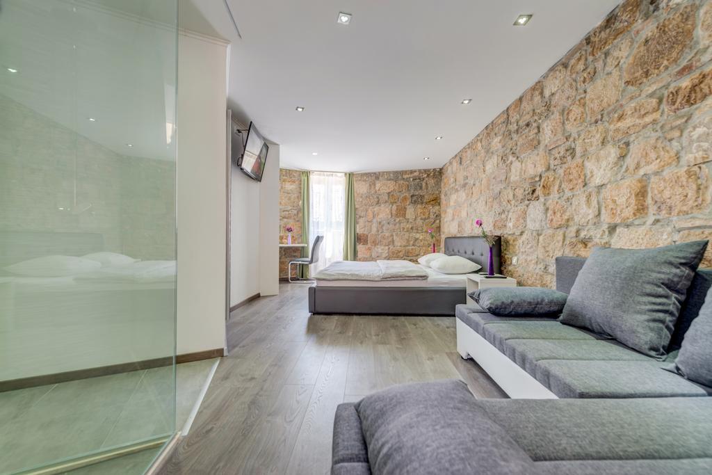 Split Suites - Center Rooms Olga i Petra Exteriör bild