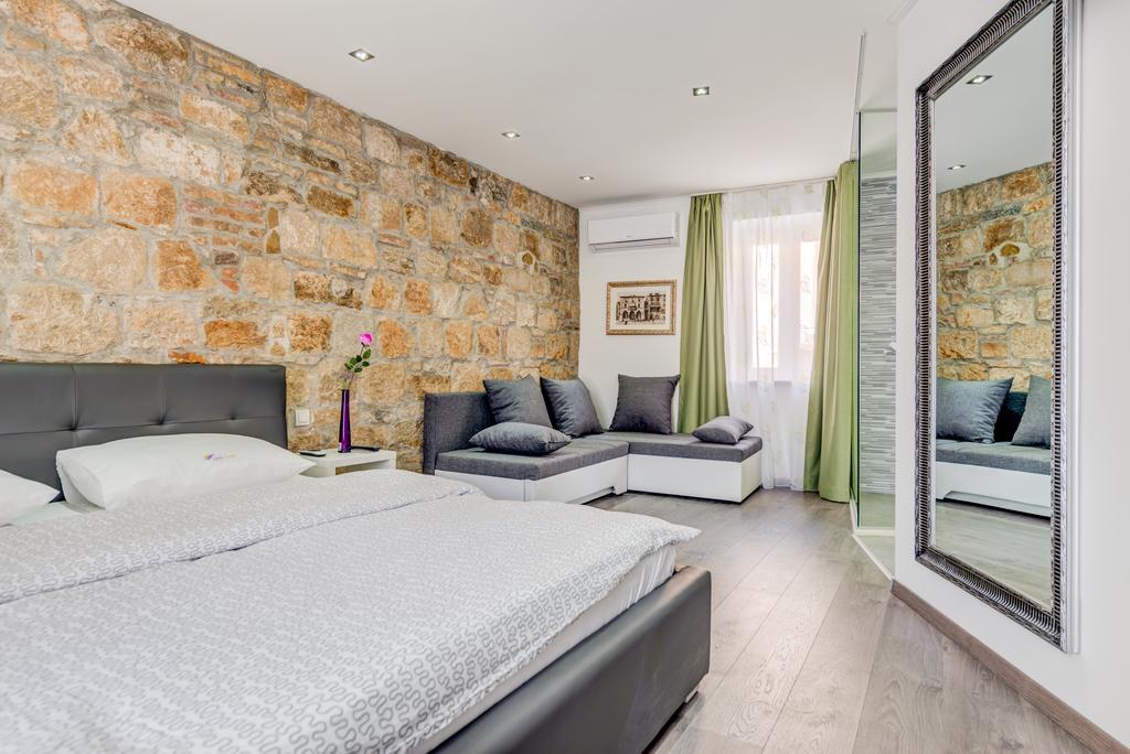Split Suites - Center Rooms Olga i Petra Exteriör bild