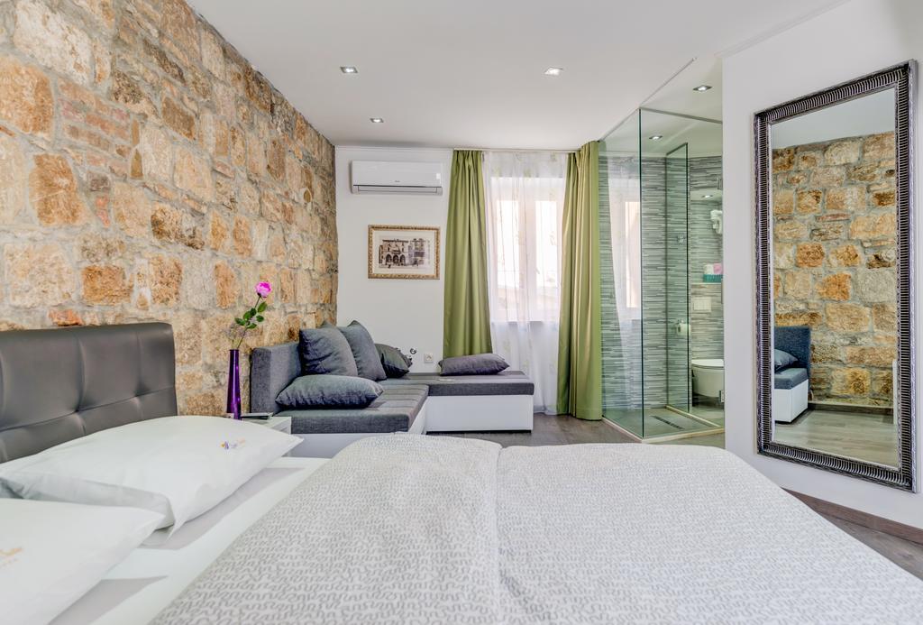Split Suites - Center Rooms Olga i Petra Exteriör bild