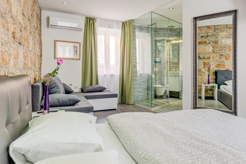 Split Suites - Center Rooms Olga i Petra Exteriör bild