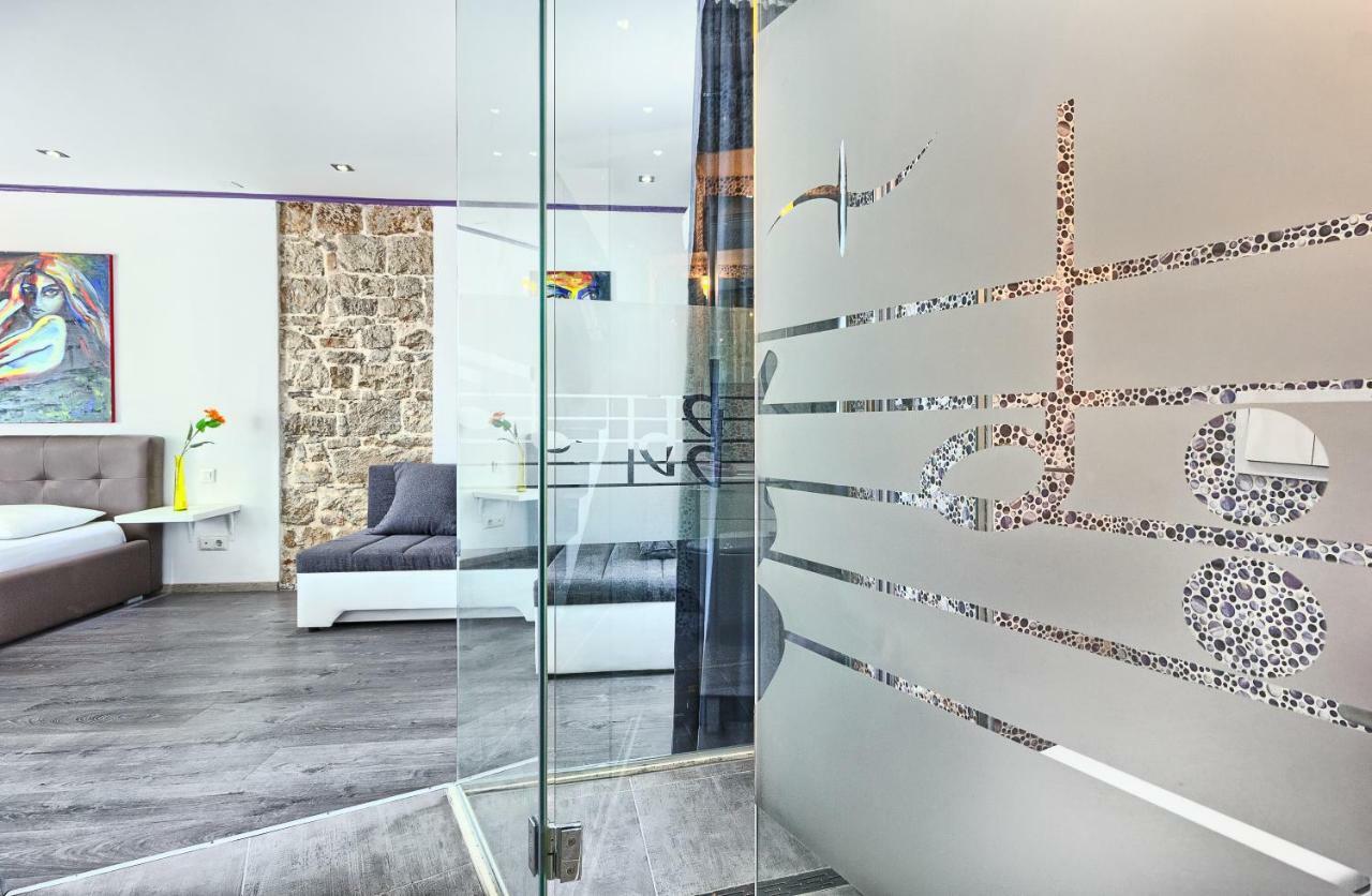 Split Suites - Center Rooms Olga i Petra Exteriör bild